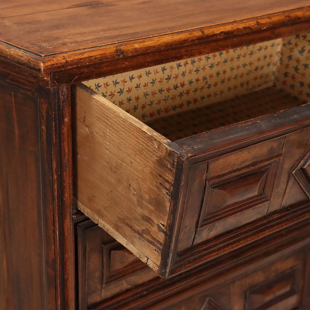 Comodino in stile barocco in legno di abete e noce, '900 4