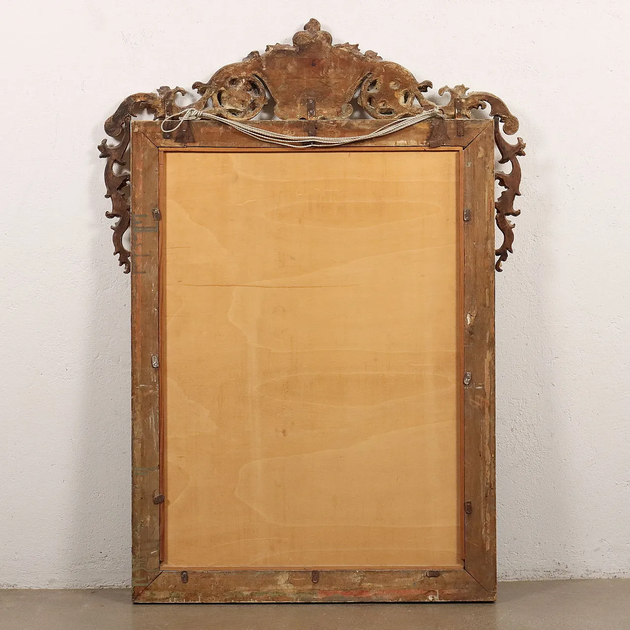 Gilt mirror with carved & pierced cimasa with shell, 19th century 9