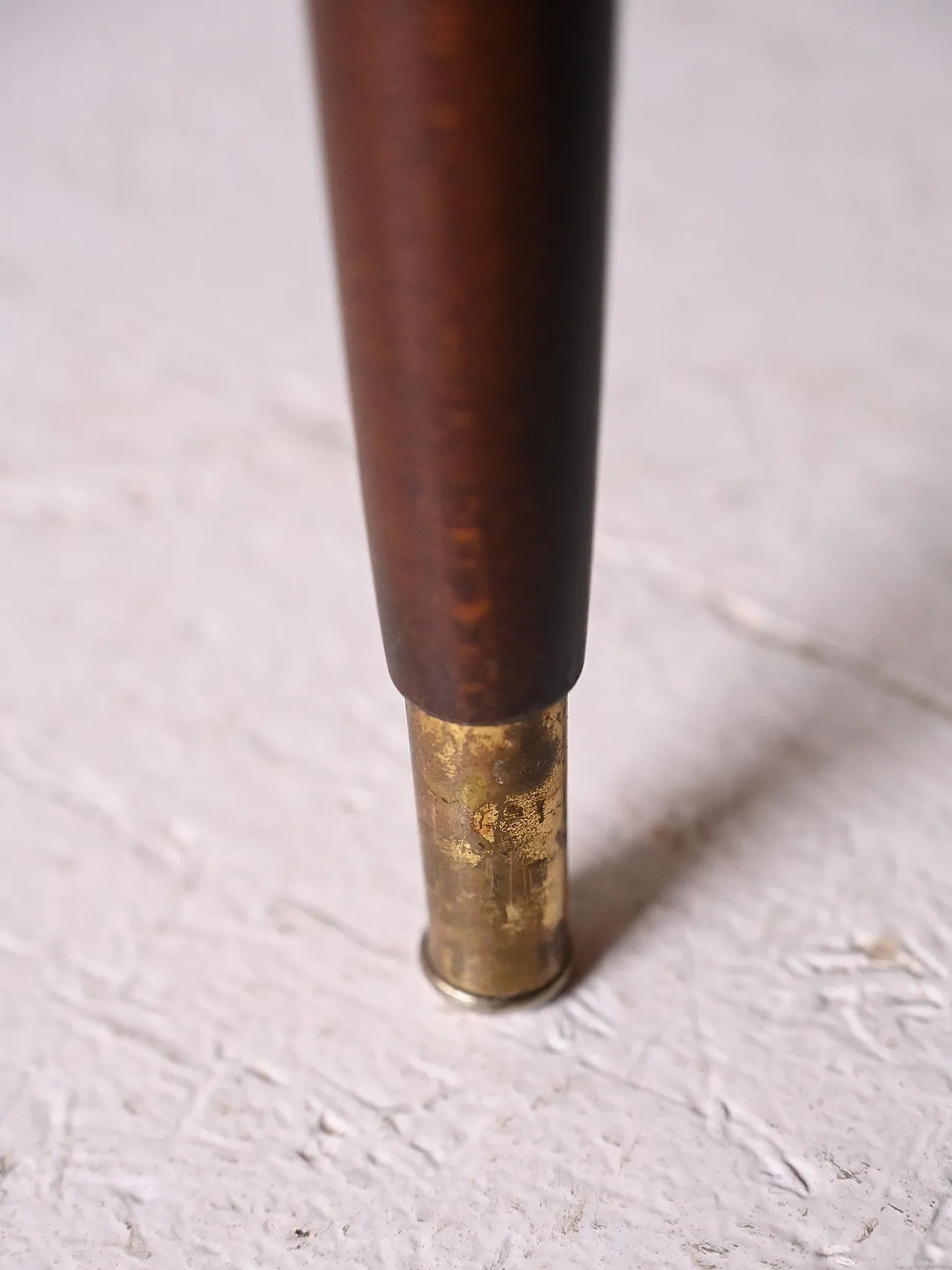 Coffee table scandinavo anni ’60 con mensola in paglia di Vienna 8