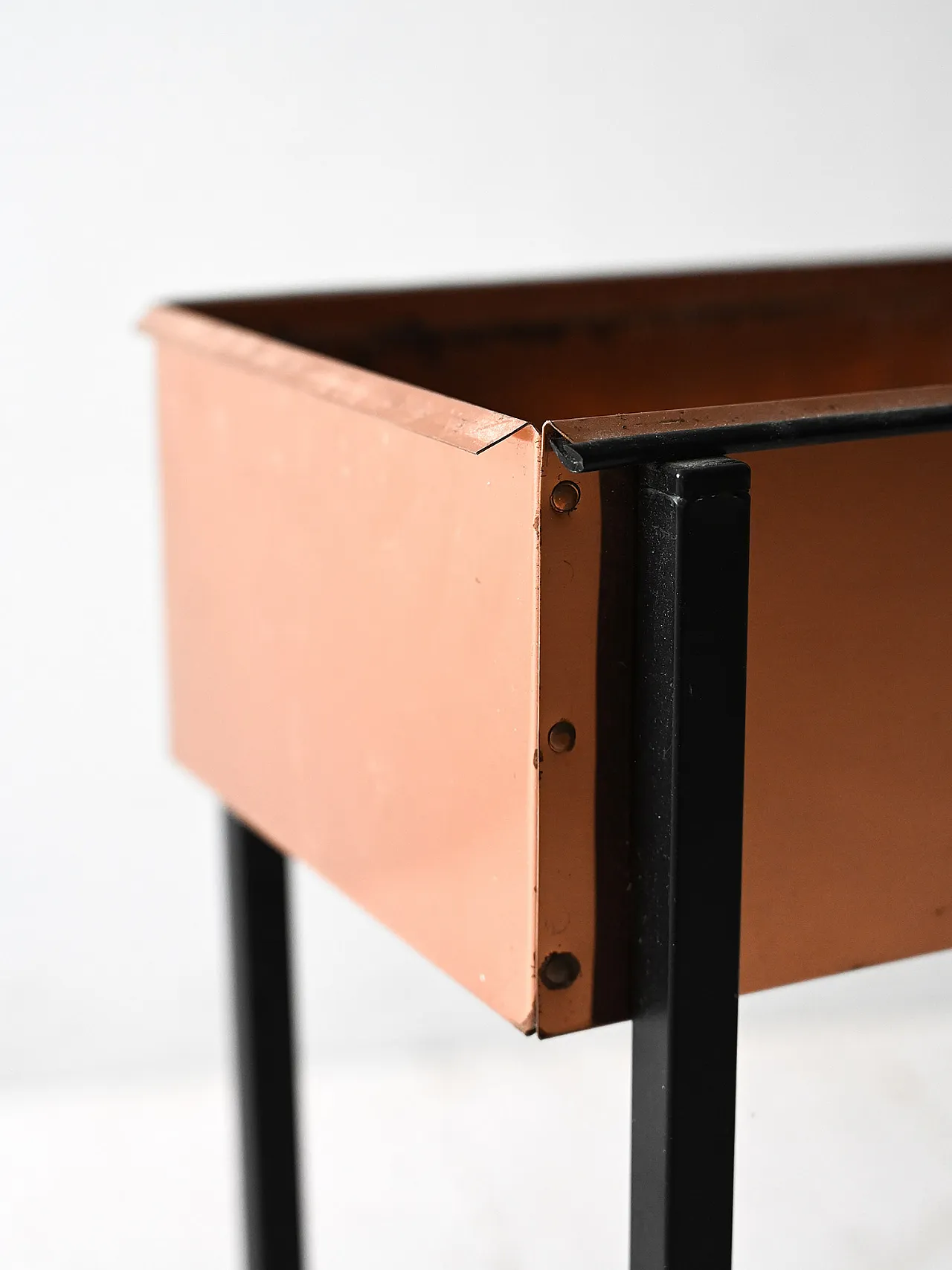 Portafiori scandinavo anni ’60 in rame e metallo 5