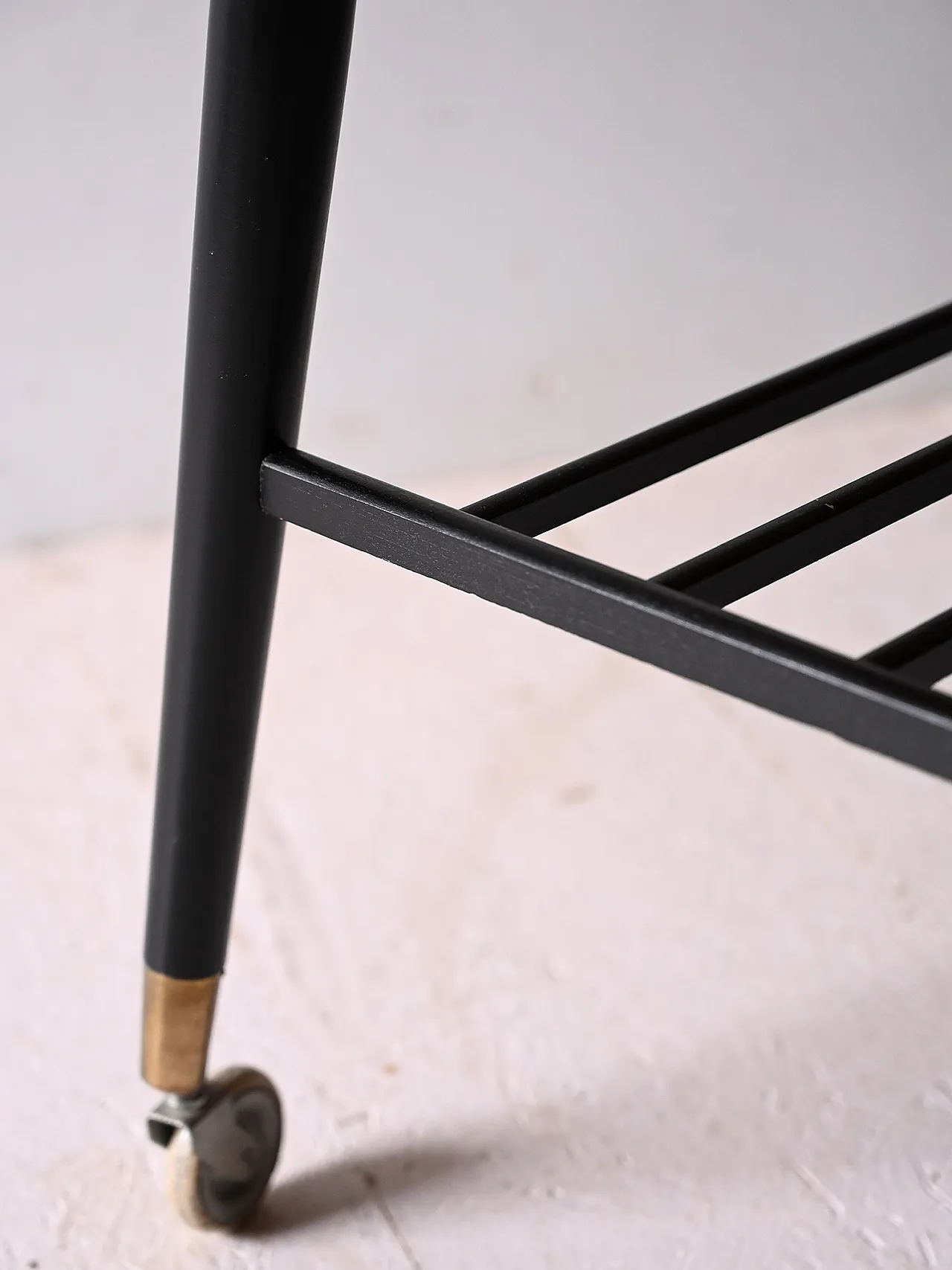 Scandinavian Scandinavian Teak Coffee Table with Rolle 5