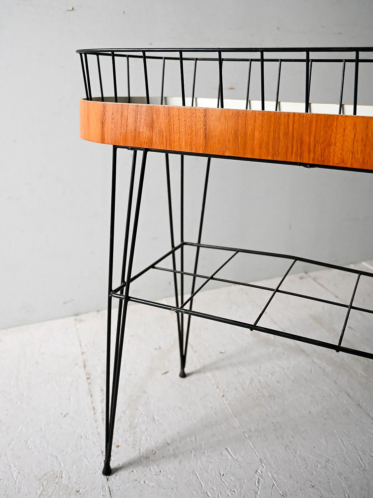 Portafiori scandinavo anni ’60 in teak e metallo 6