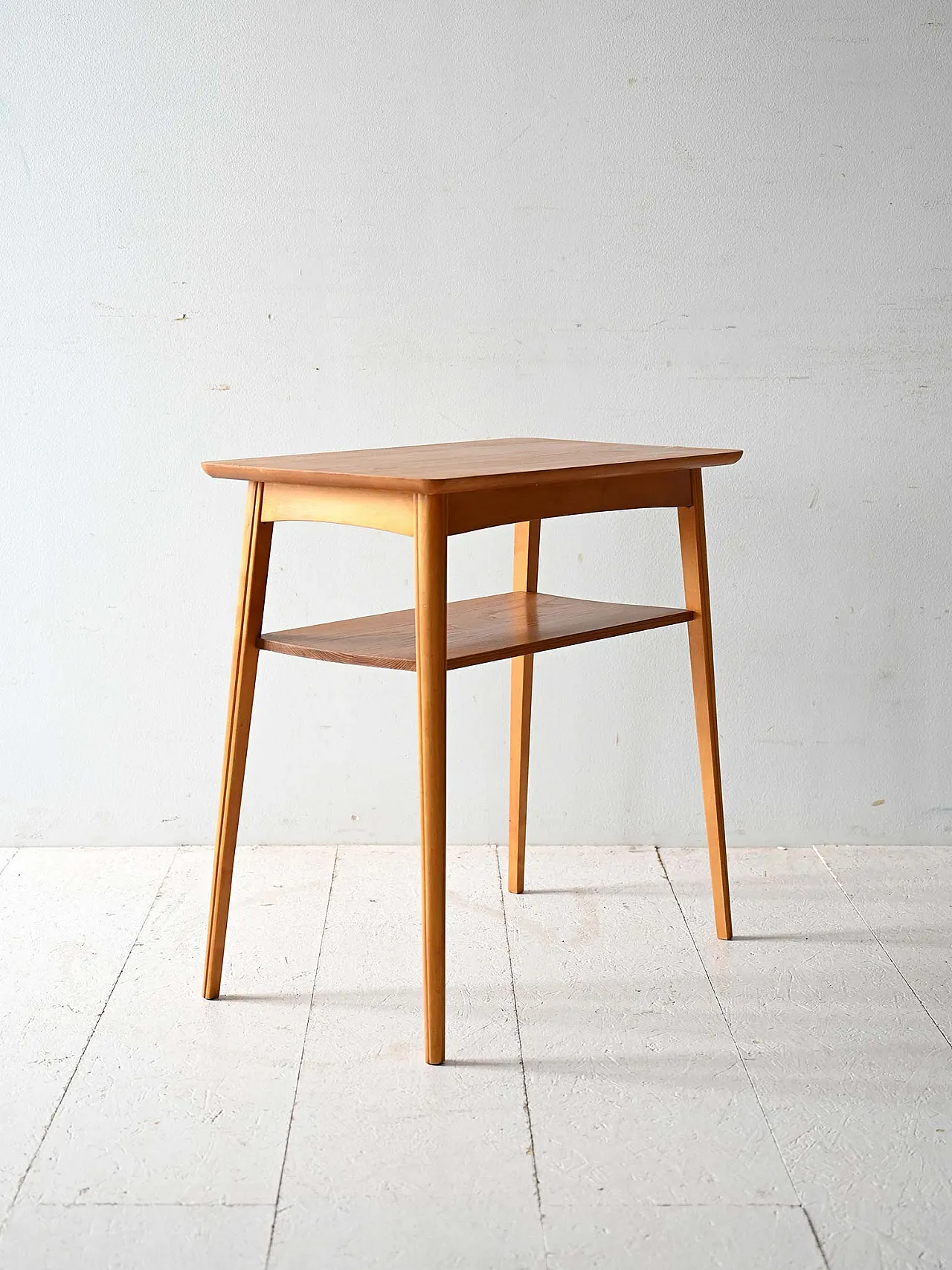 Scandinavian 60s table in solid pine 2