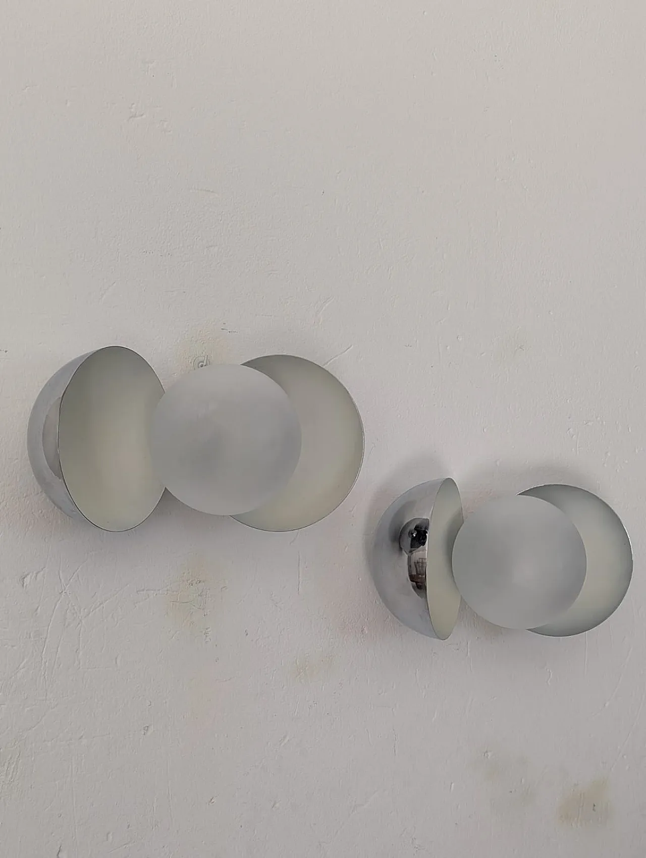Fontana Arte’s Diaframma Sconce, 60s 2