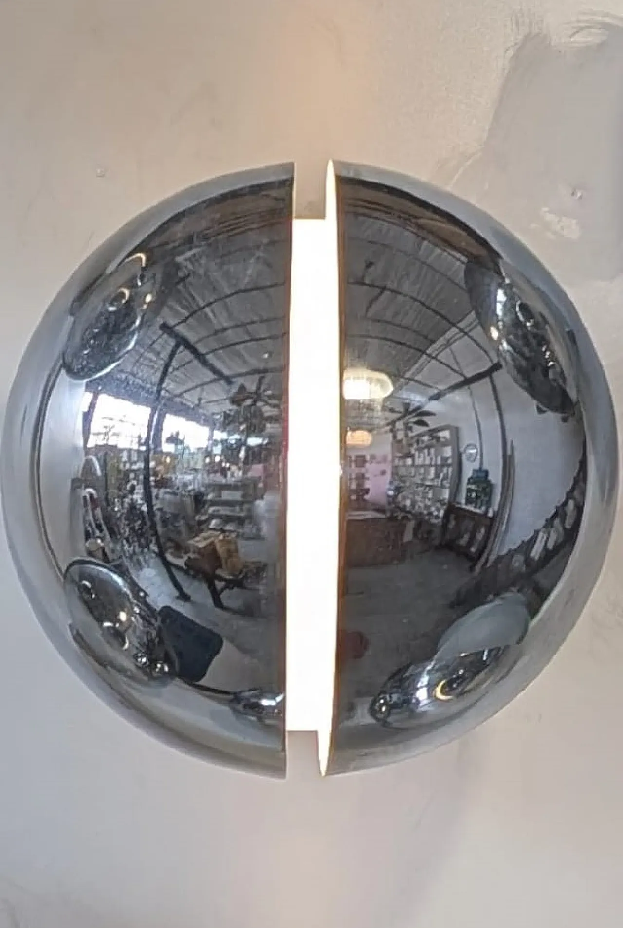 Fontana Arte’s Diaframma Sconce, 60s 3