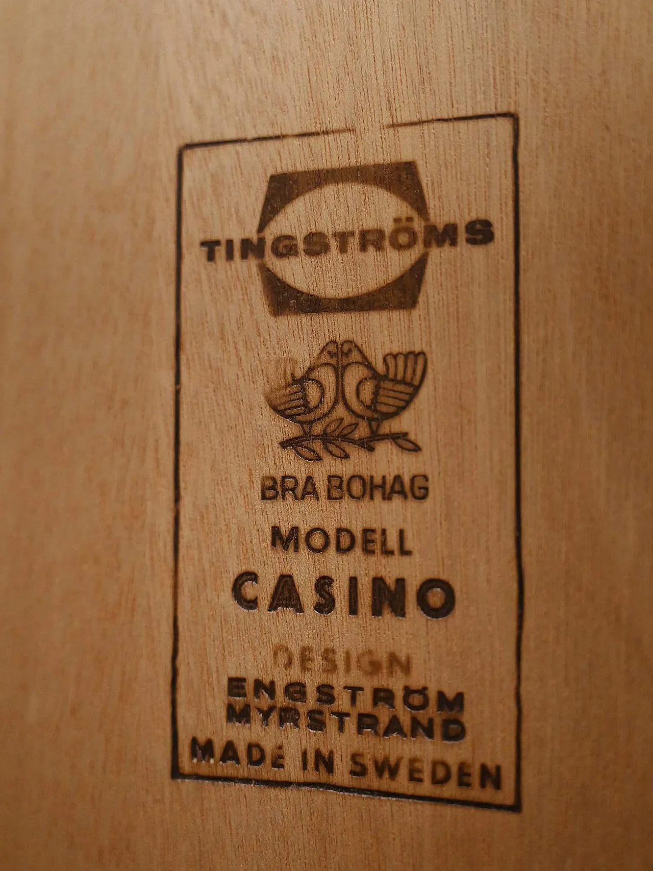 Pair of Scandinavian bedside tables in Casino oak 7