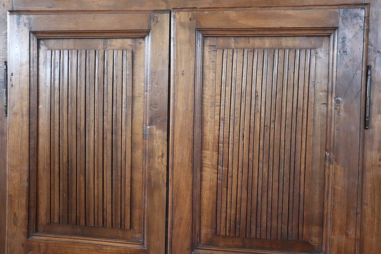 Solid poplar wardrobe, early 19th century 4