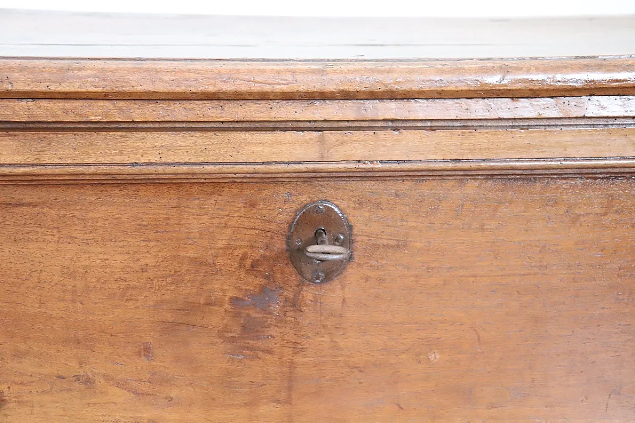 Ancient chest in solid walnut '700 5
