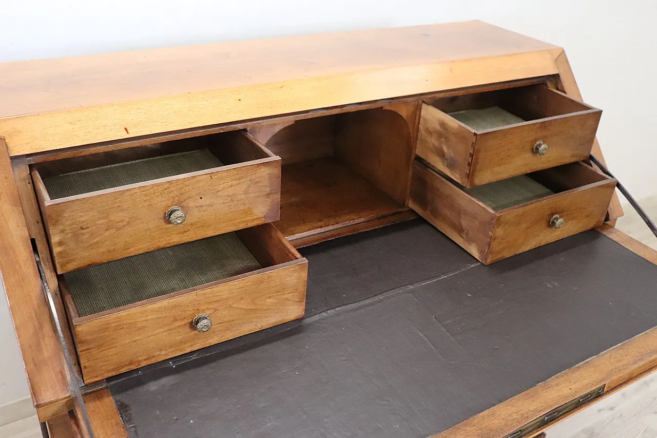 Walnut desk, first half of the 19th century 8