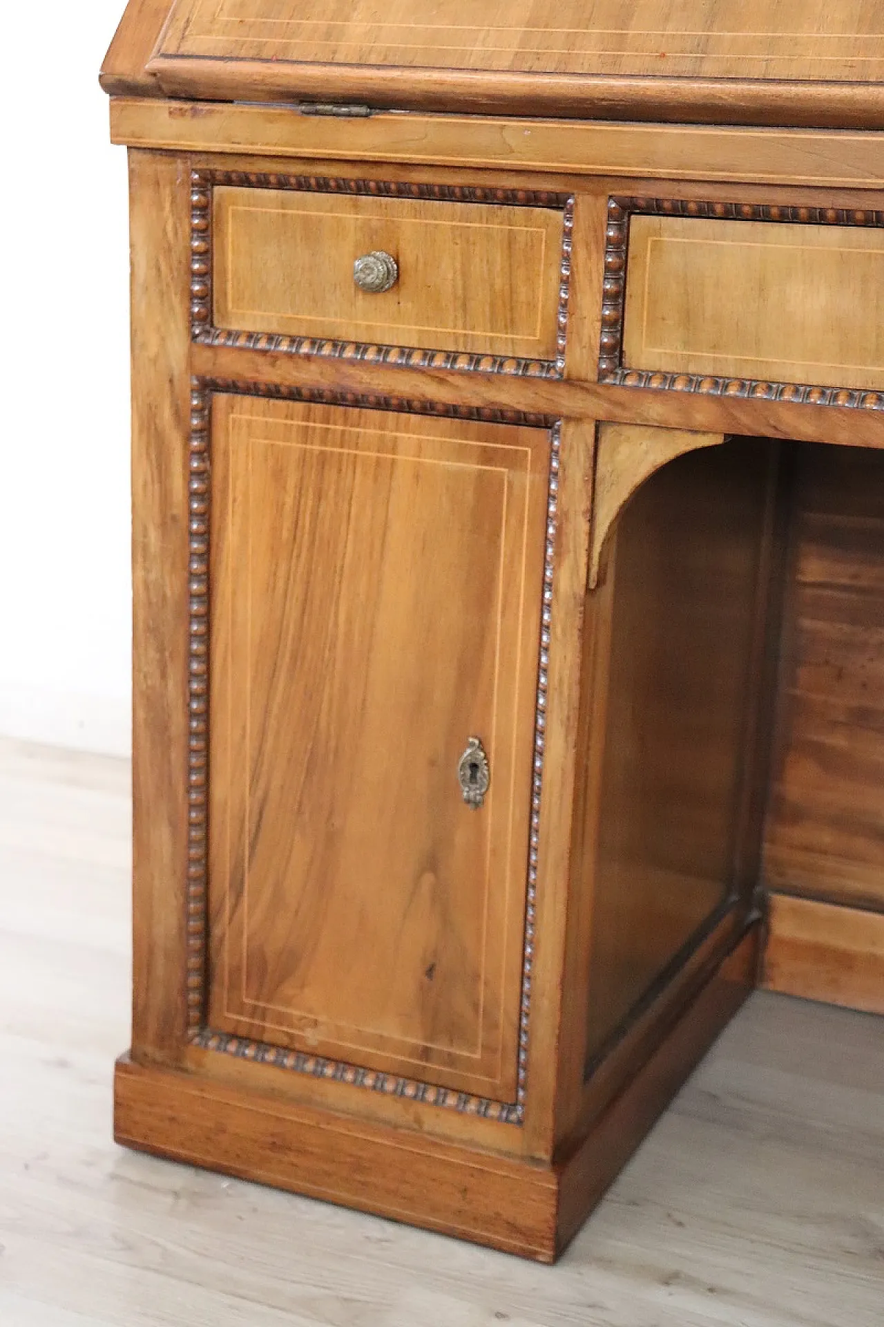 Walnut desk, first half of the 19th century 12