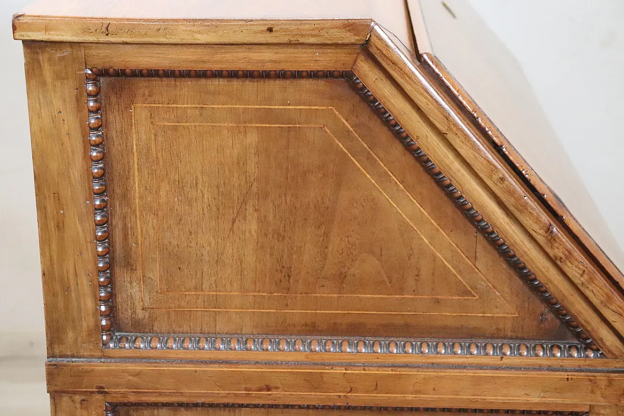 Walnut desk, first half of the 19th century 17