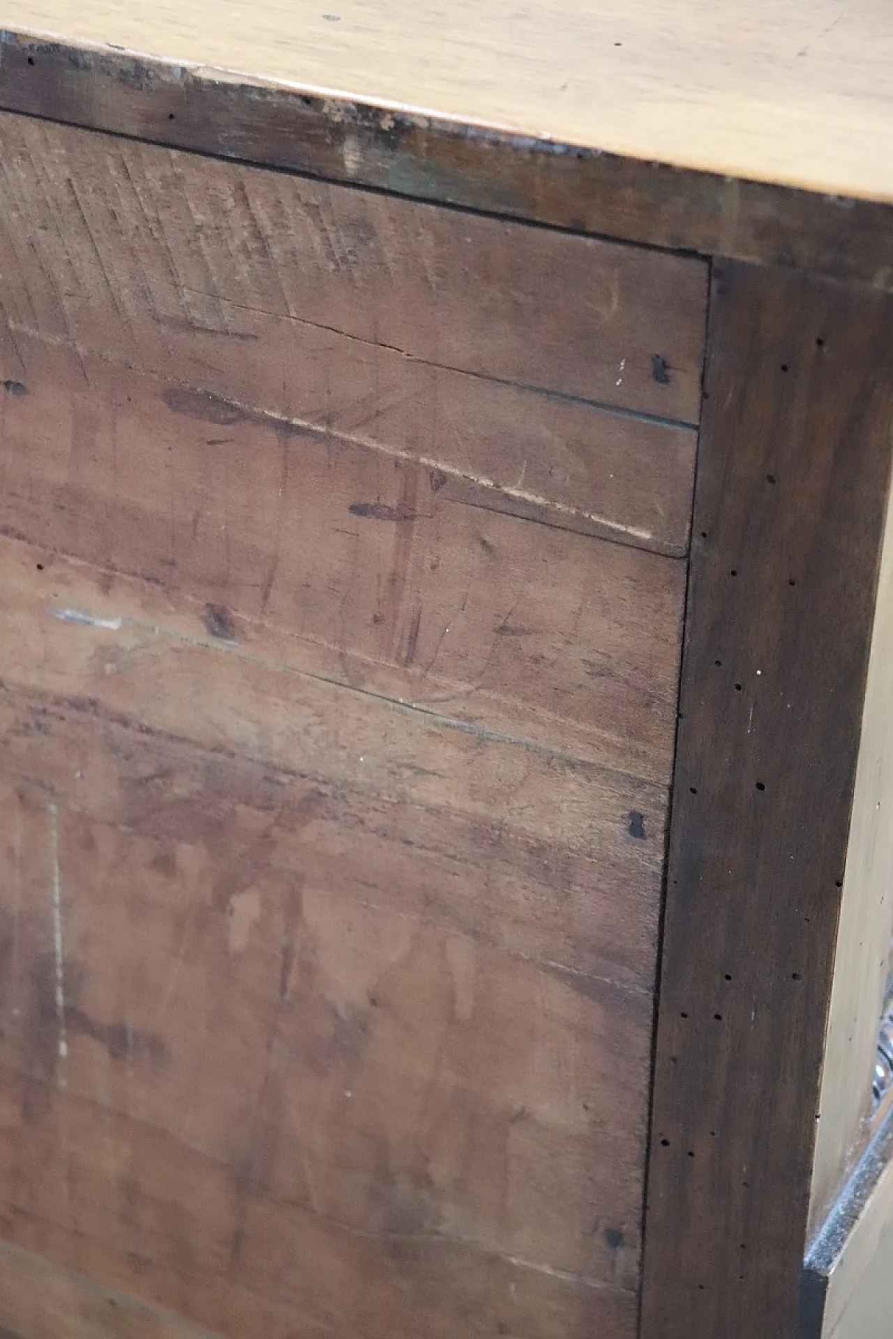 Walnut desk, first half of the 19th century 19