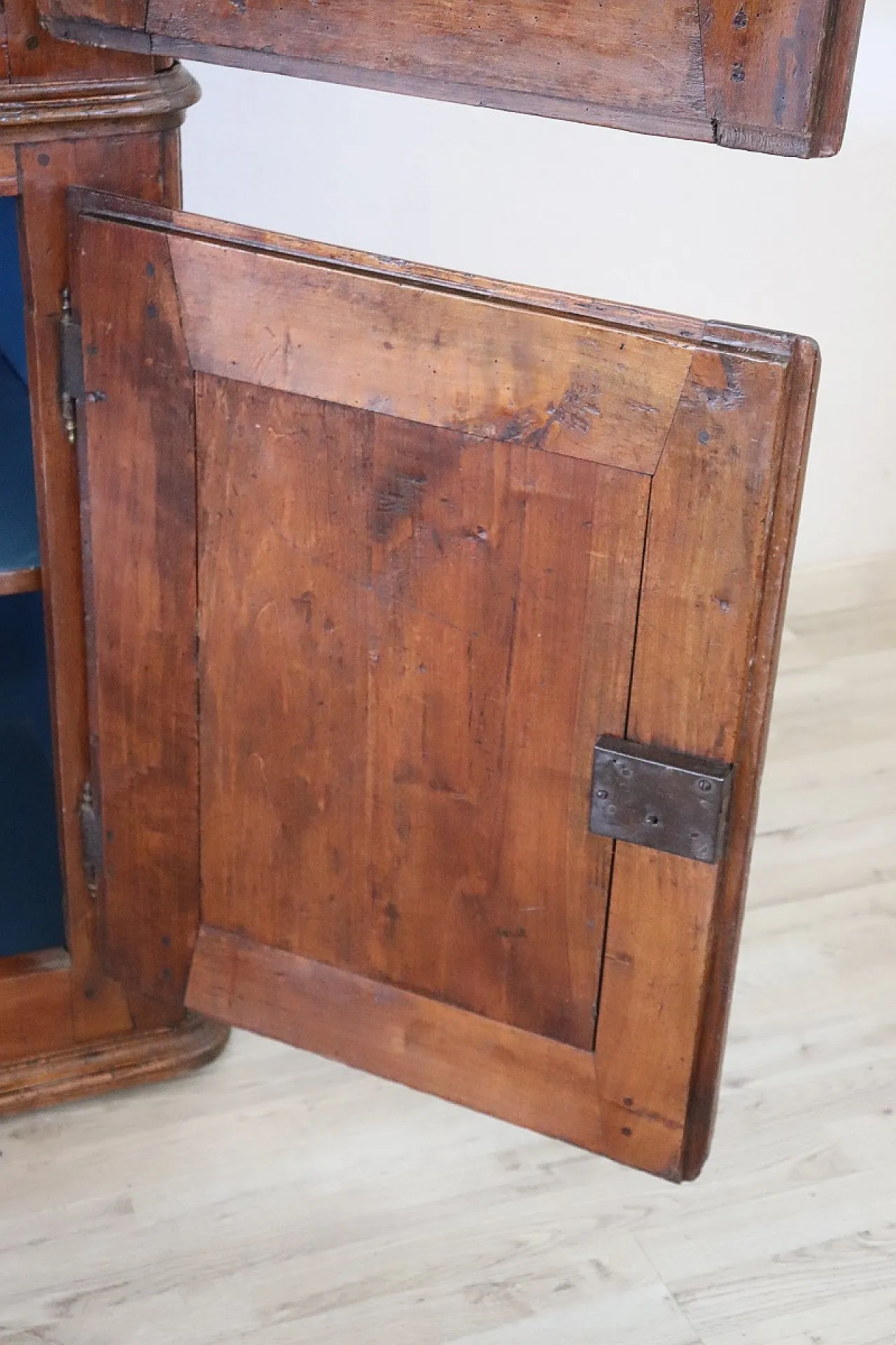 Credenza dispensa in pioppo massello, metà '700 18