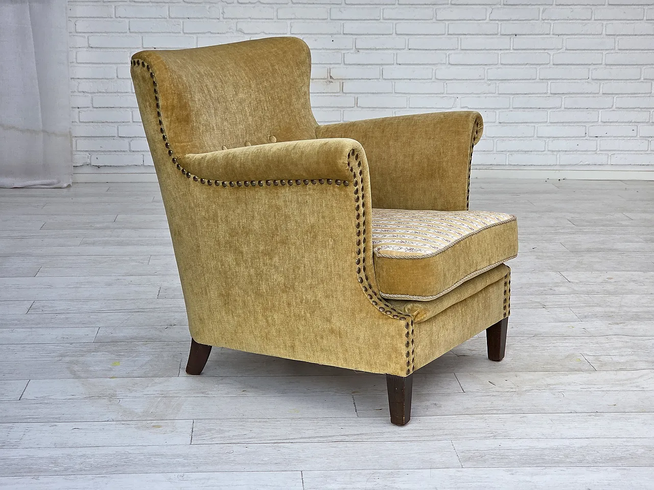 Poltrona danese, velluto, anni '60 1