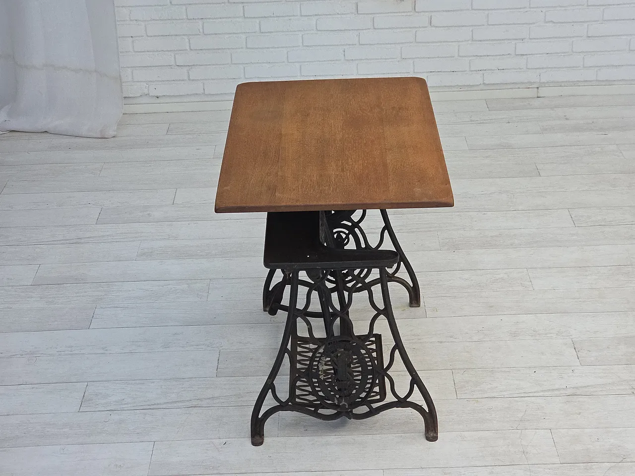 Singer sewing machine table oak wood, cast iron, 1930s 11