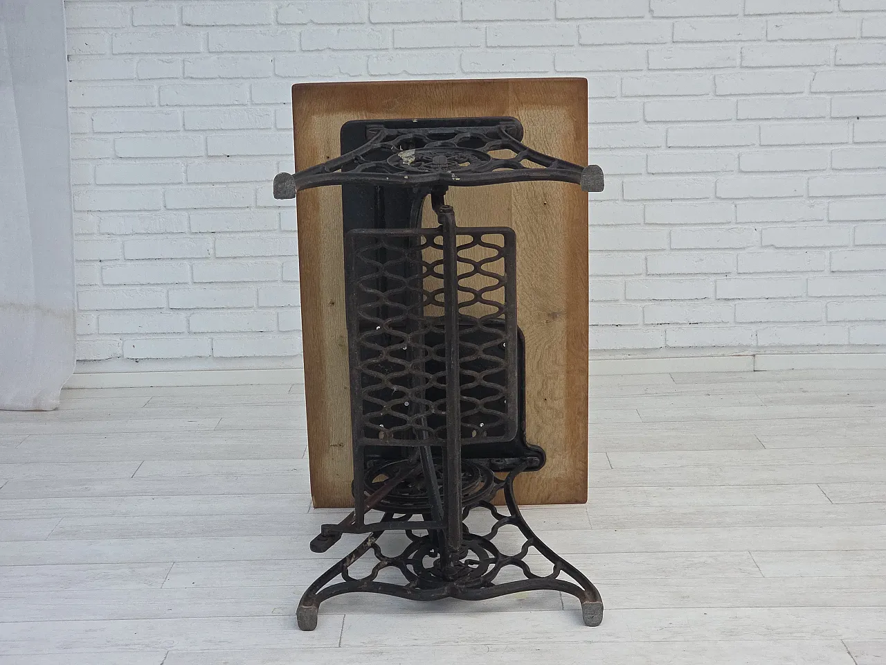 Singer sewing machine table oak wood, cast iron, 1930s 13