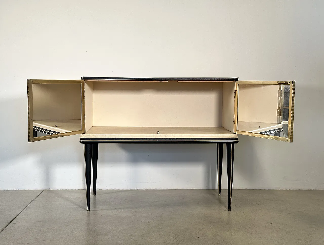 Radic and brsss table, 70s 9