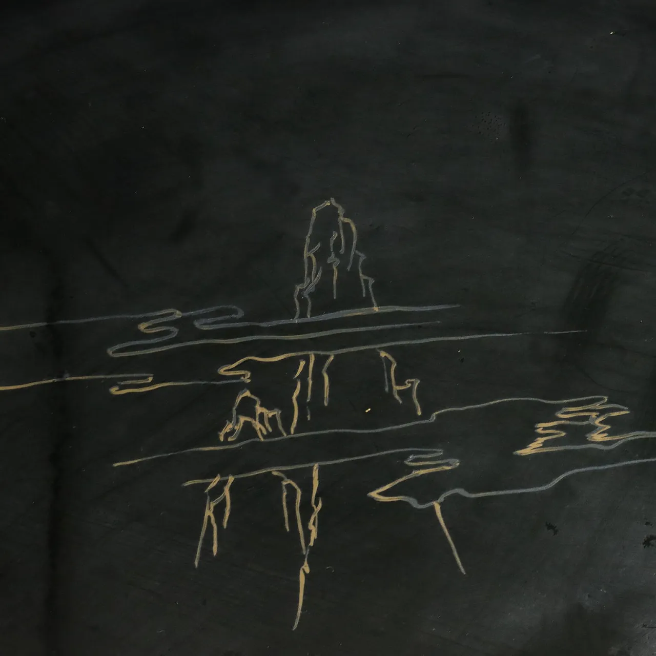 Pair of wooden coffee tables with gold-painted oriental motifs 8