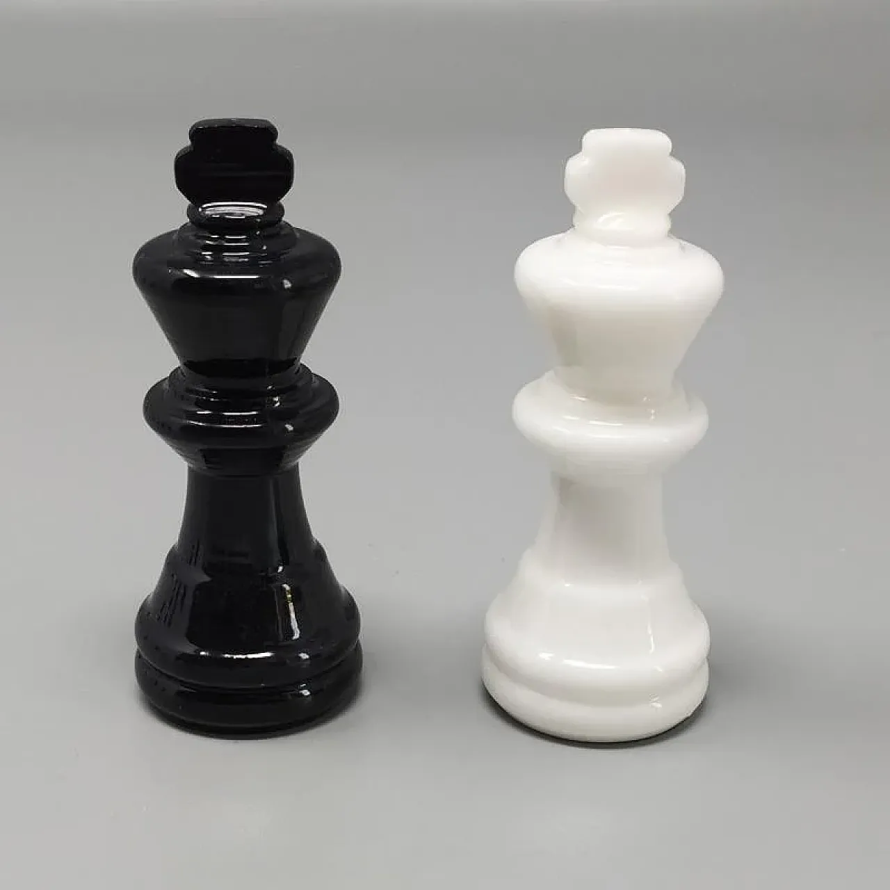 Black and white chess set in Volterra alabaster, 1970s 6