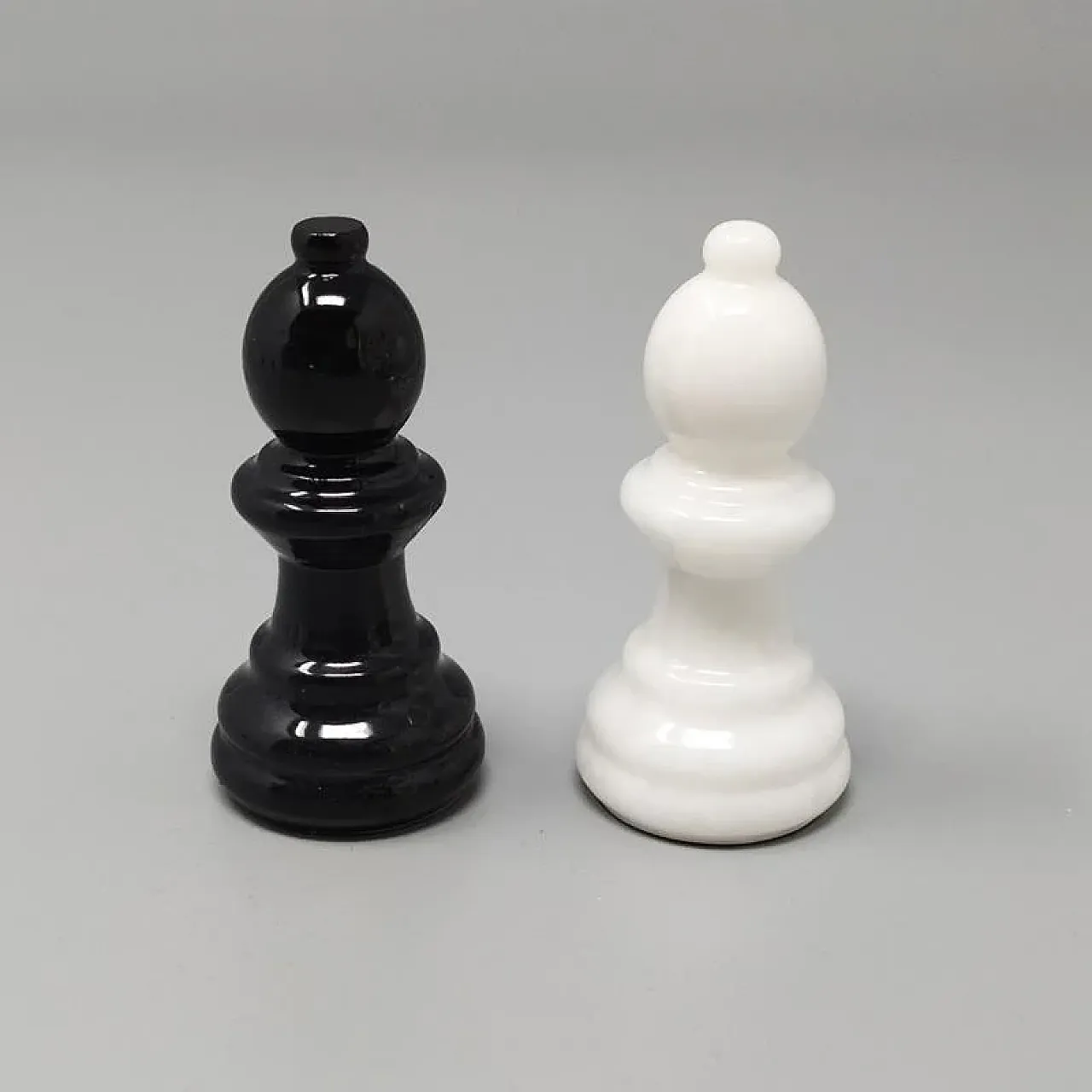 Black and white chess set in Volterra alabaster, 1970s 7