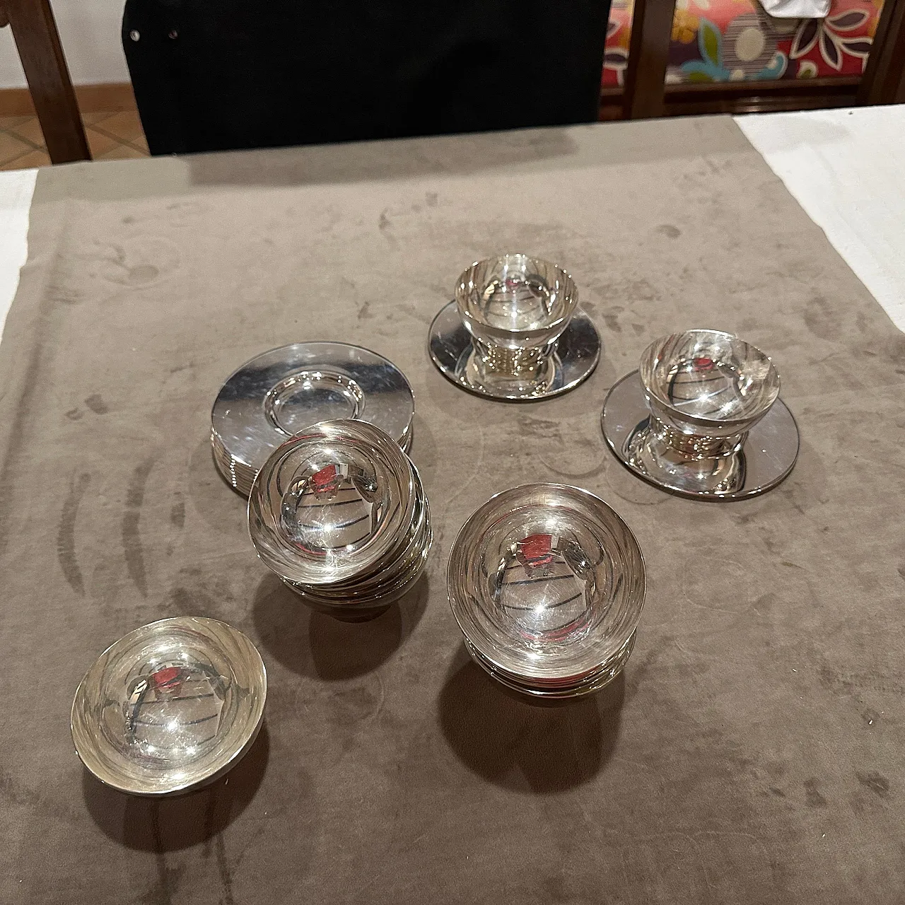 12 Minimalist ice cream bowls and plates by Lino Sabattini, 1980s 4