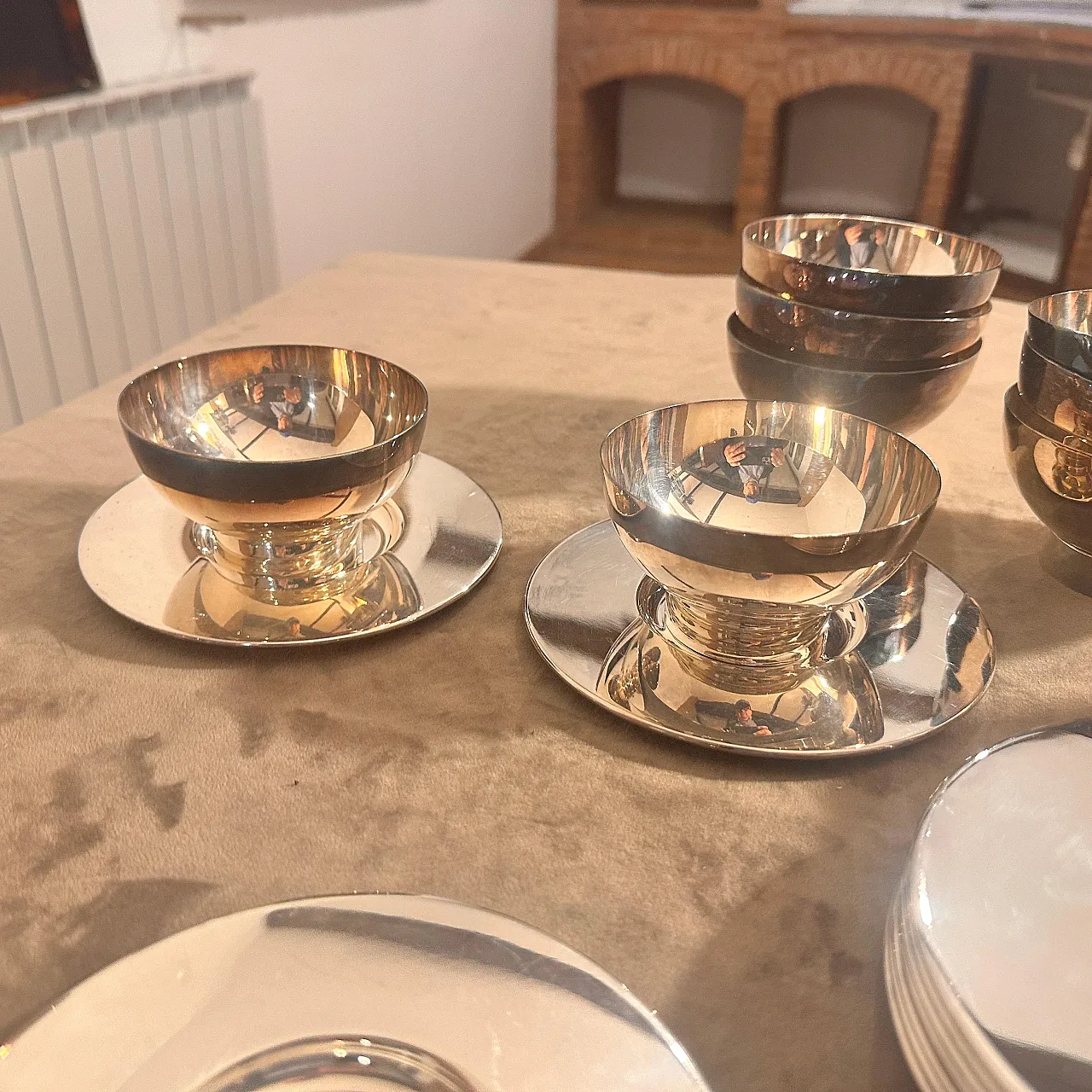 12 Minimalist ice cream bowls and plates by Lino Sabattini, 1980s 10