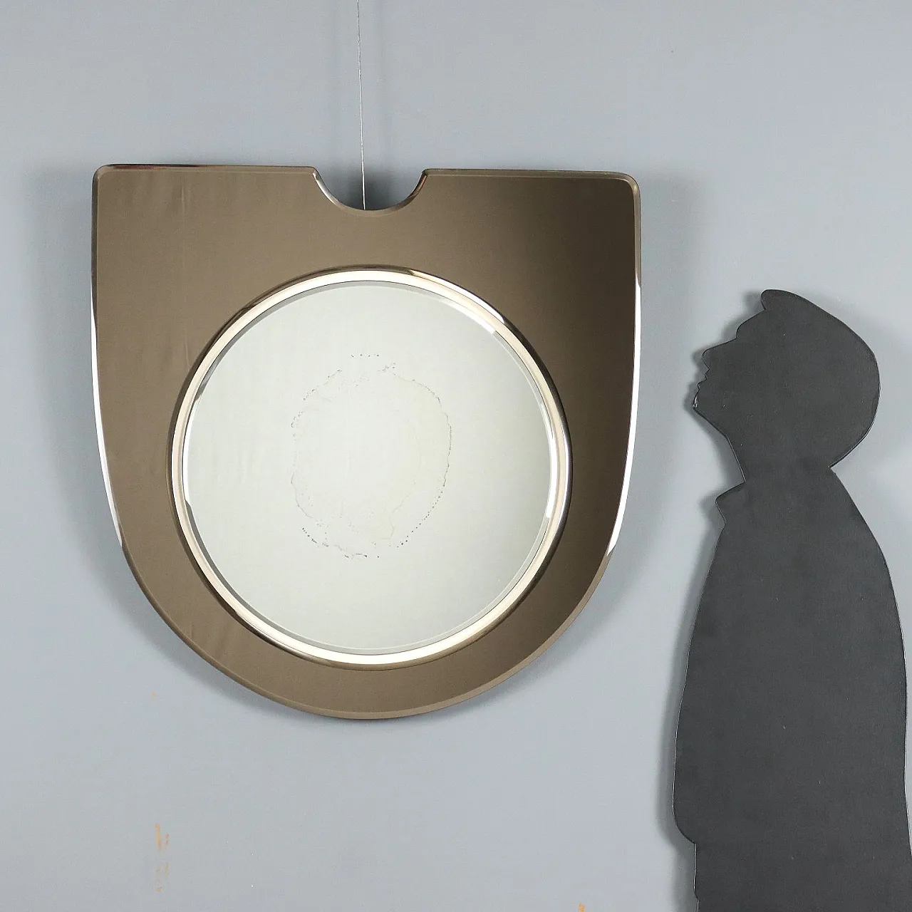 Specchio in legno laccato e vetro fumé, anni '60 2