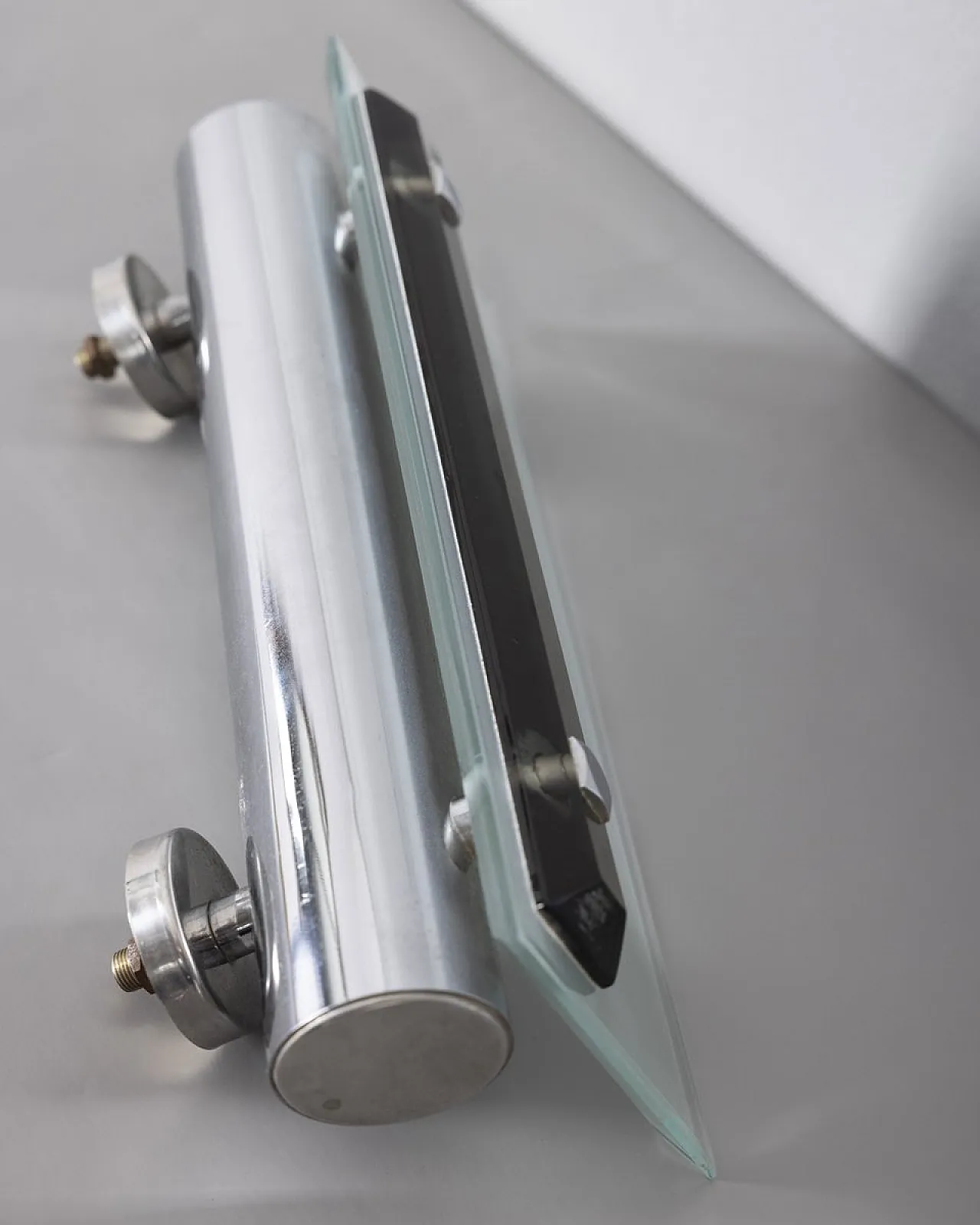 Coppia di lampade da parete in metallo e vetro, anni '60 7