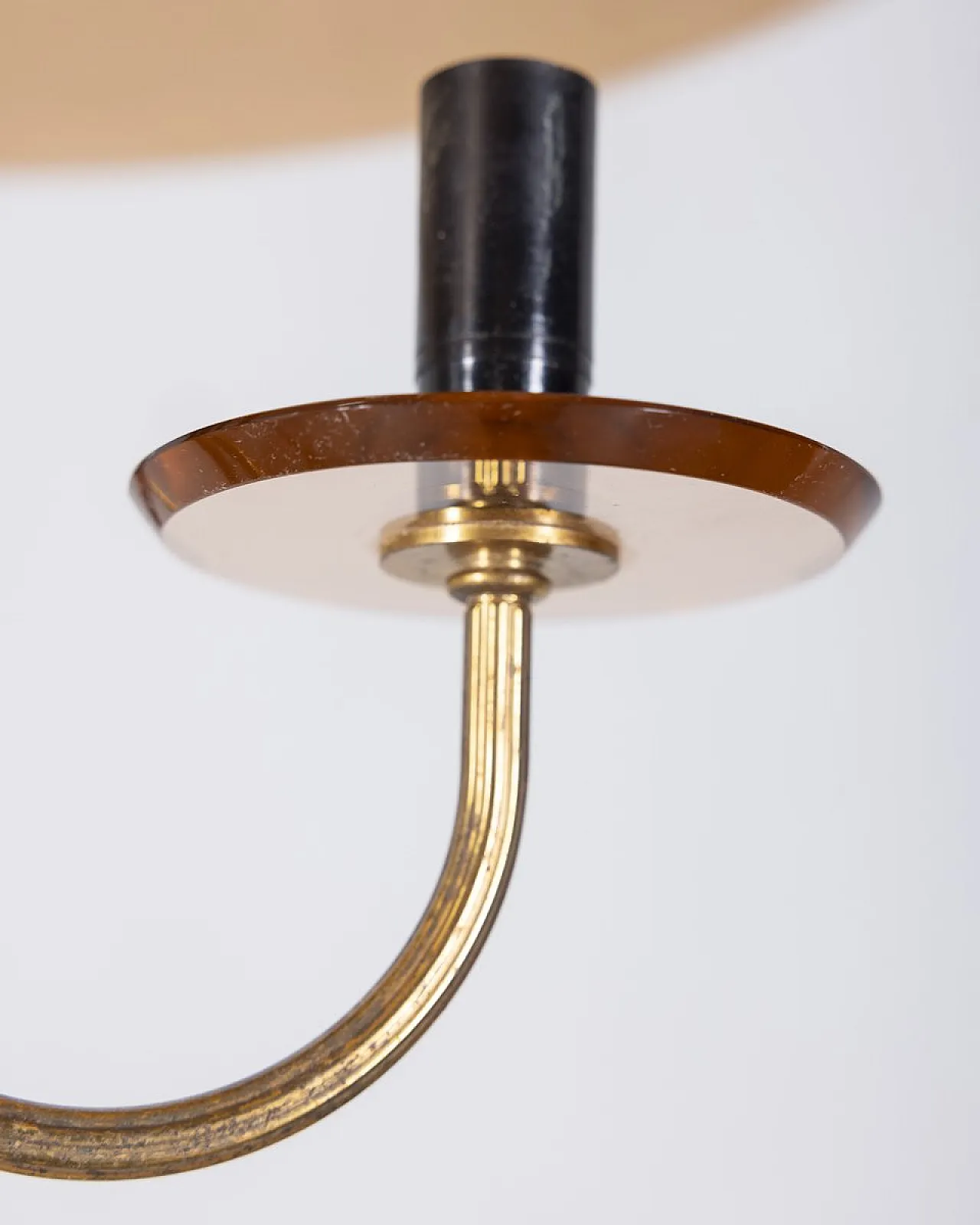 Lampadario in ottone e vetro rosa, anni '50 9