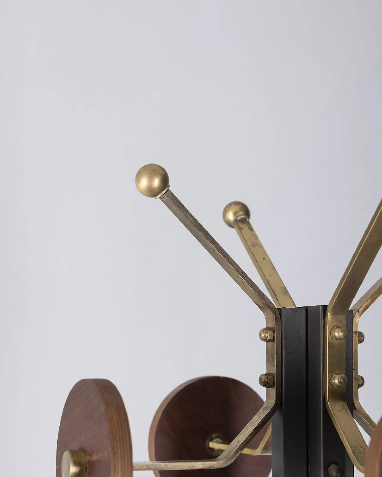 Floor coat rack in black metal and wood, 1960s 3