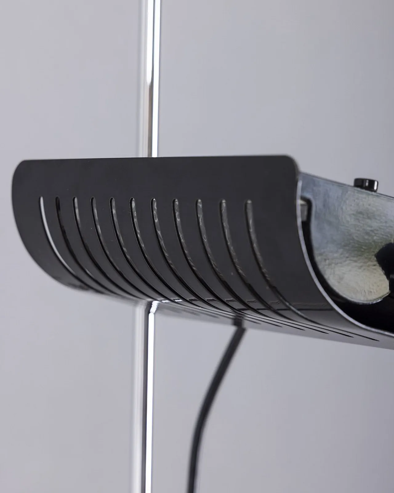 Lampada da pavimento Colombo 626 di Joe Colombo per Oluce, anni '70 3