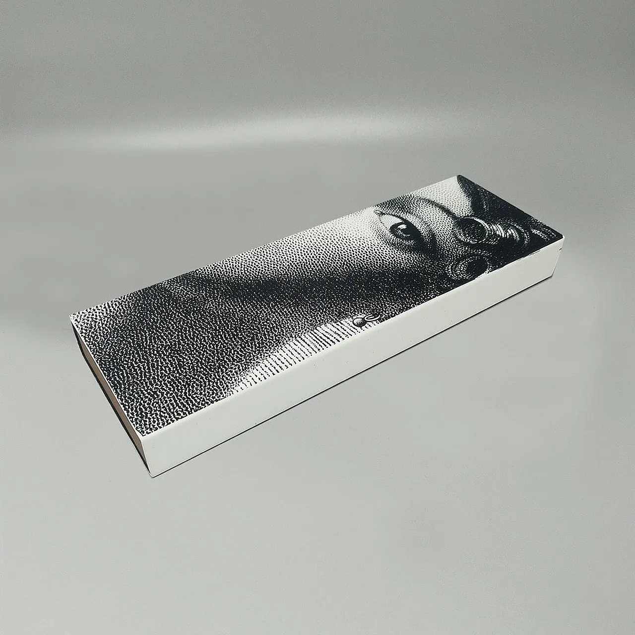 Scatola bianca e nera di Fornasetti, anni 2000 2