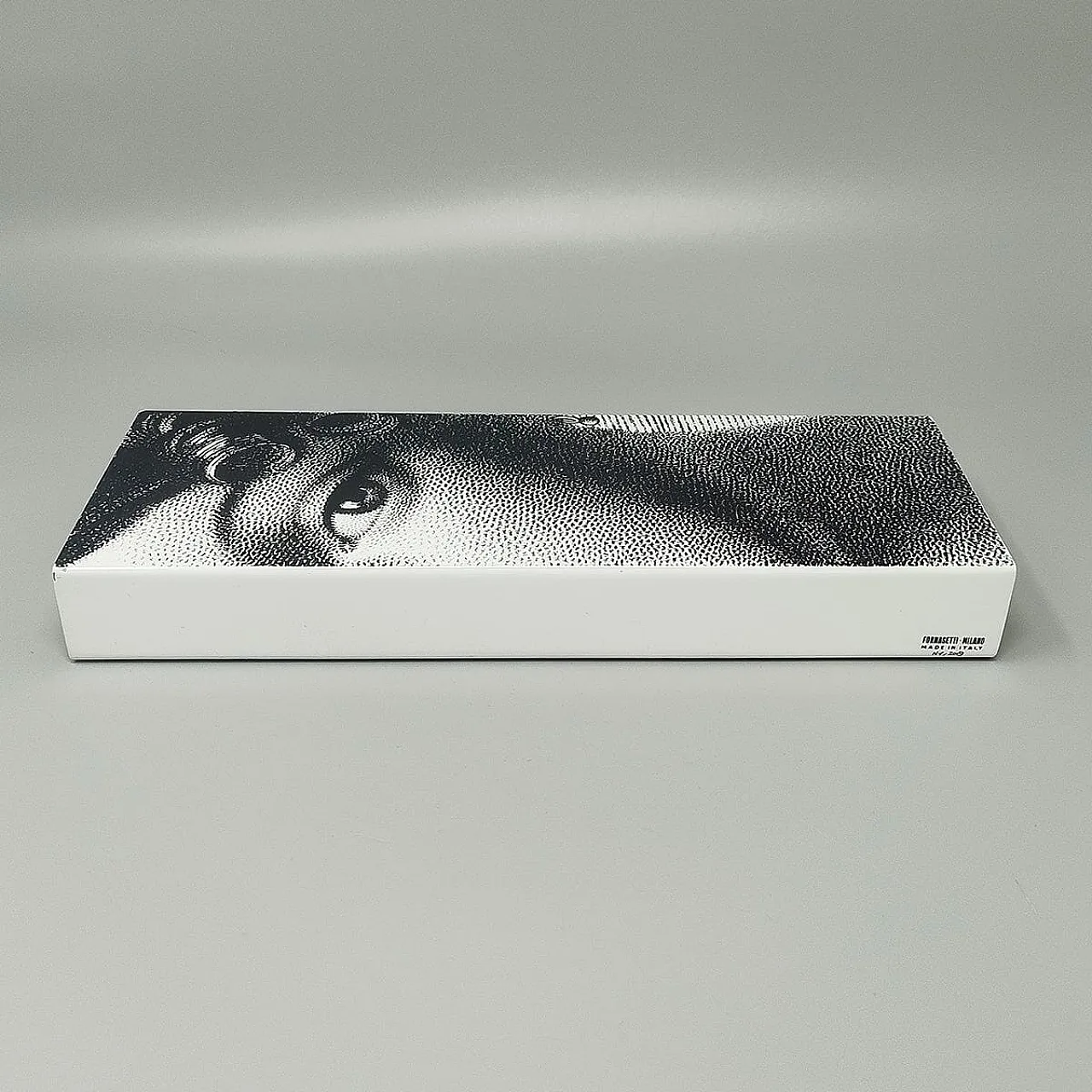 Scatola bianca e nera di Fornasetti, anni 2000 3