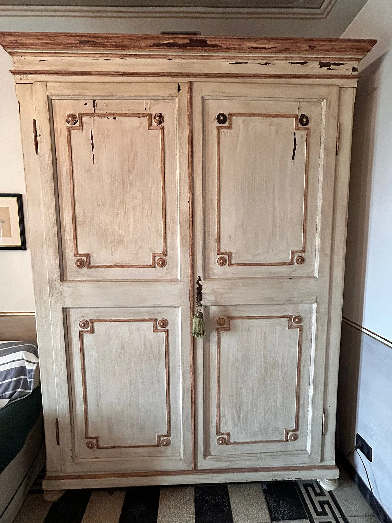 Sideboard or wardrobe, 18th century 1