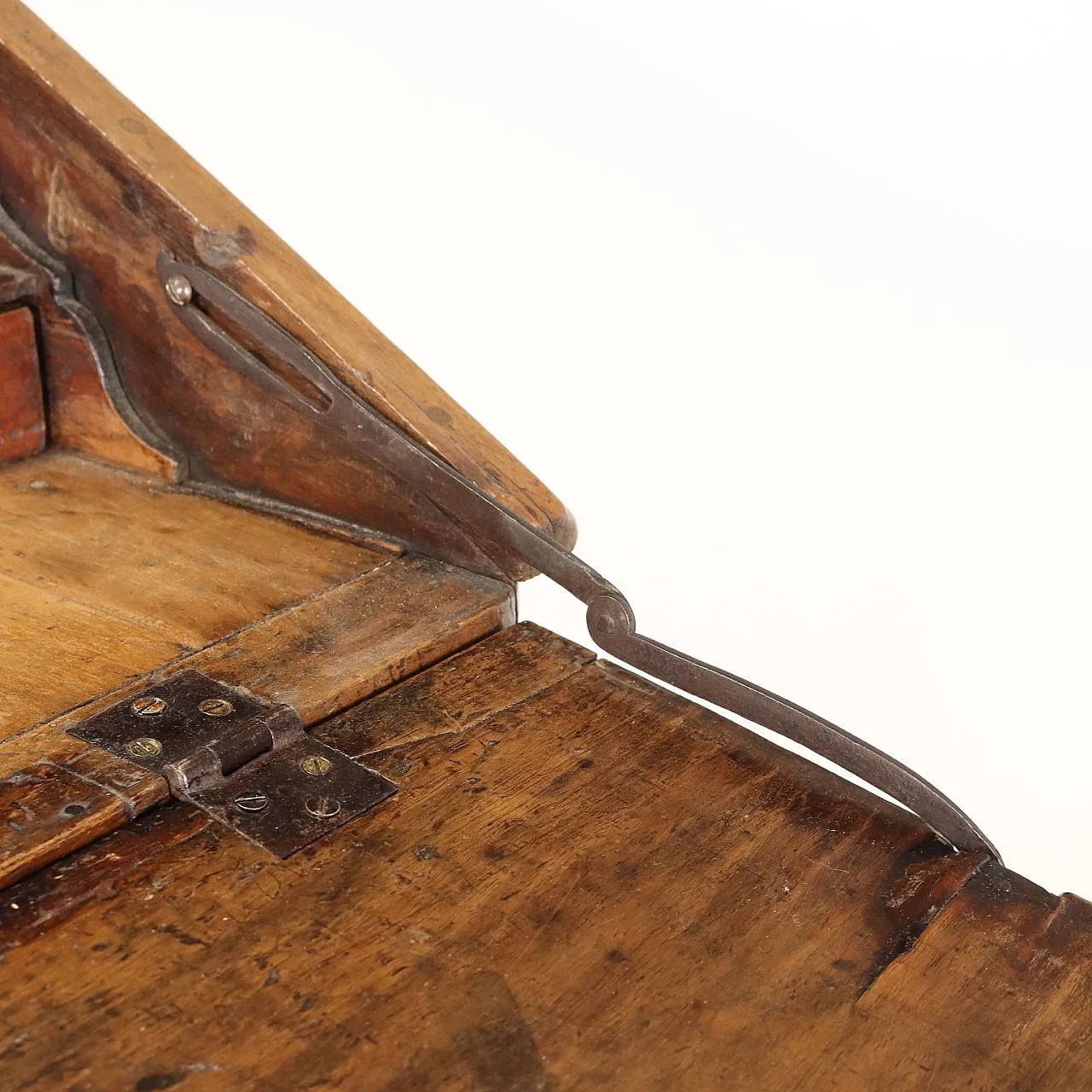 Ribalta Barocca in noce e abete con 7 cassetti, '700 6