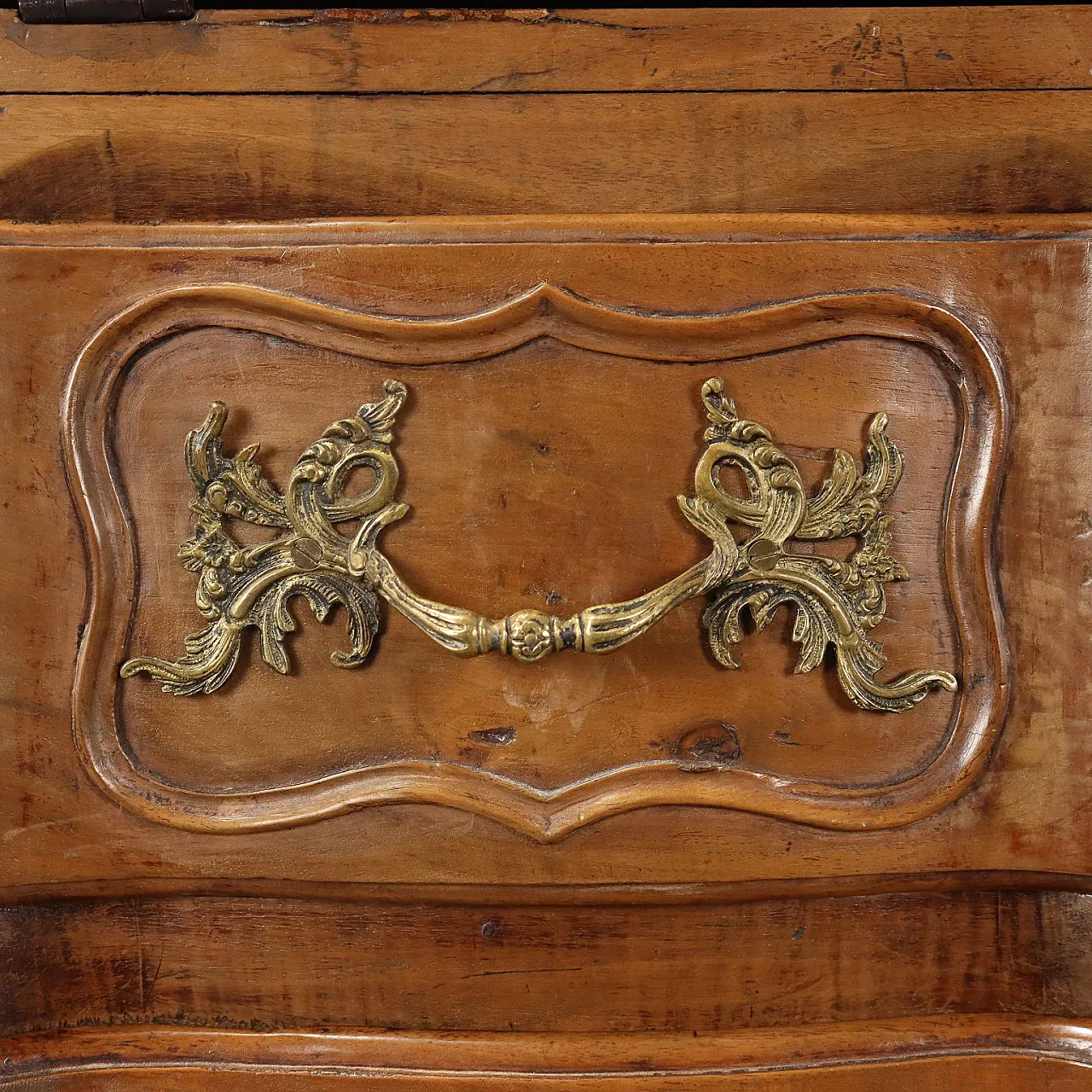 Ribalta Barocca in noce e abete con 7 cassetti, '700 10