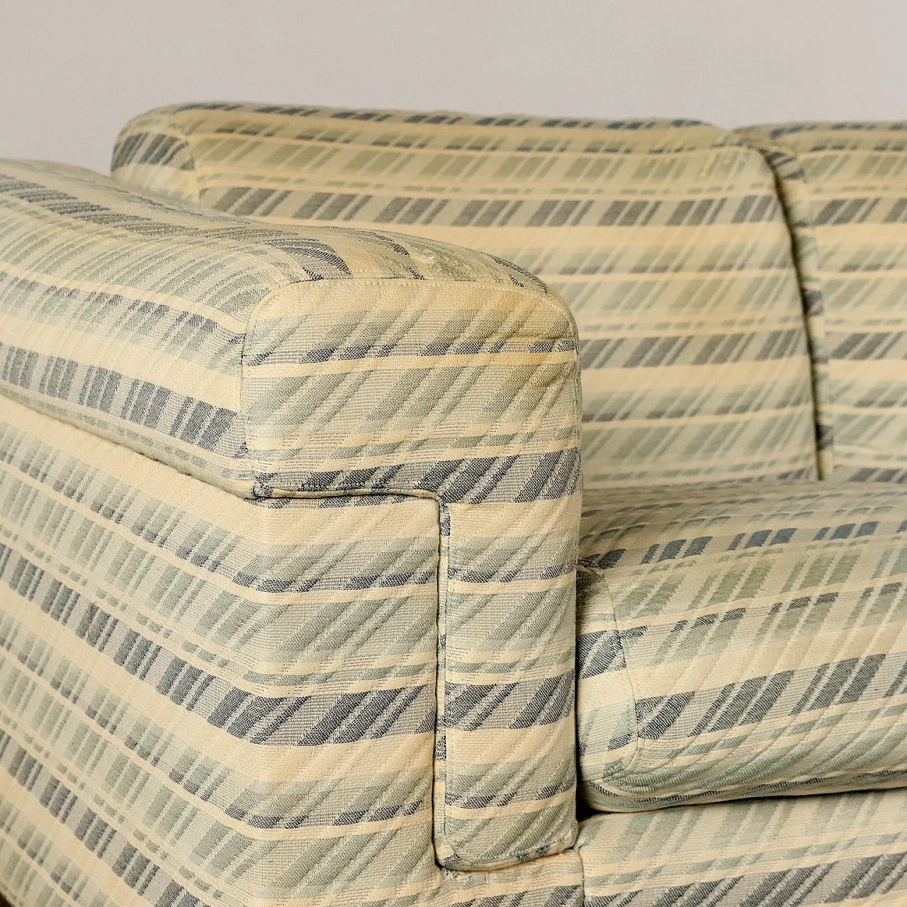 Divano D120 a due posti di Valeria Borsani e Alfredo Bonetti per Tecno, anni '80 5