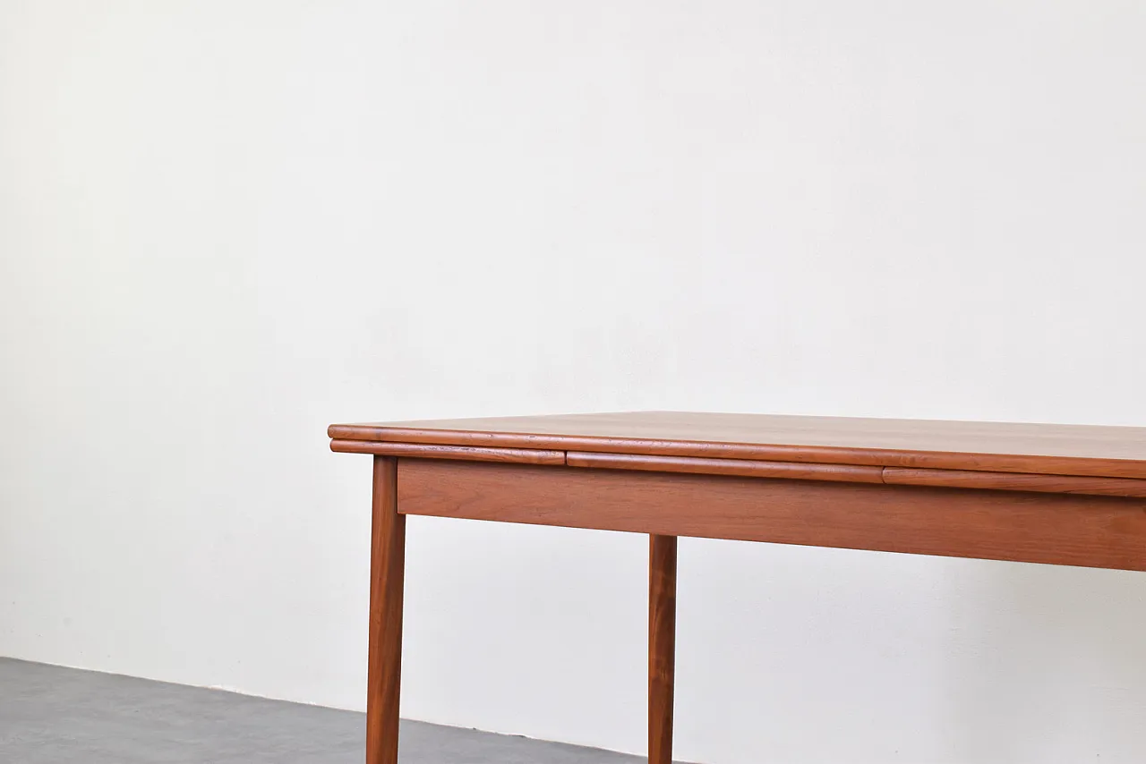 Dining table extendable in Danish teak, 1960s 10