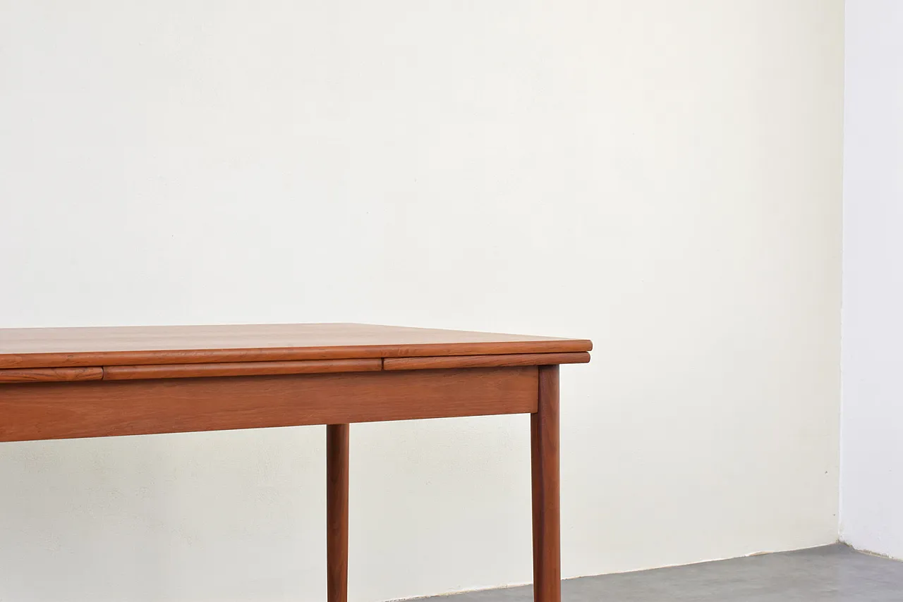 Dining table extendable in Danish teak, 1960s 11