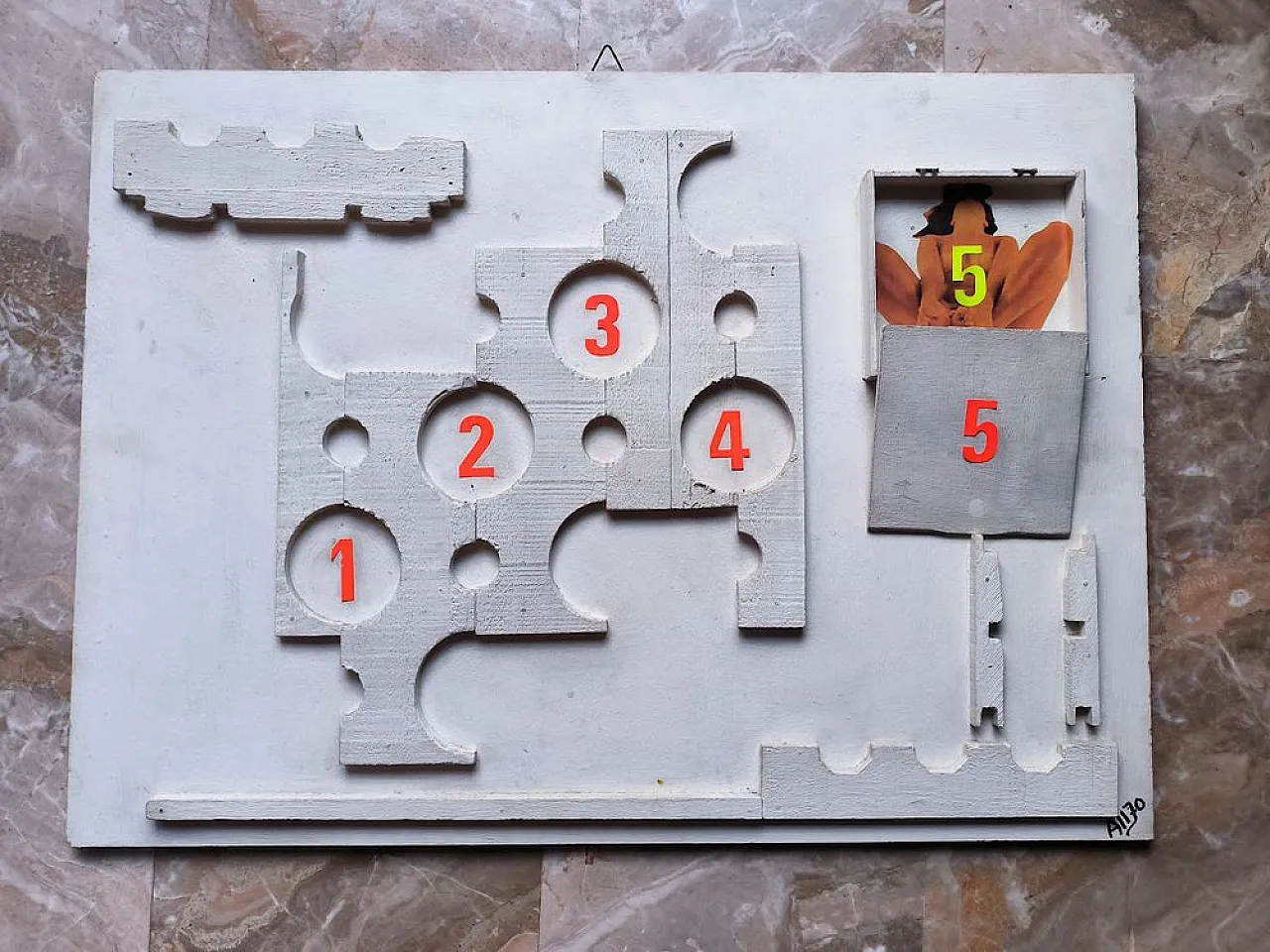 Liberazione n. 5 di Alberto Squarcia, collage su legno, anni '70 1