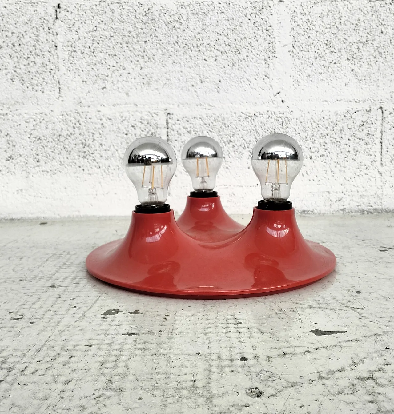 “Triteti” wall lamp by Vico Magistretti  for Artemide , 1970s 2