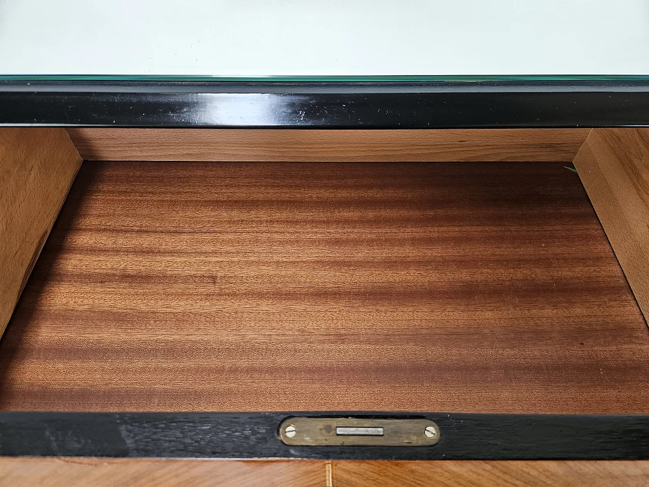 Mid Century drawer in mahogany and mirror, 1950s 16