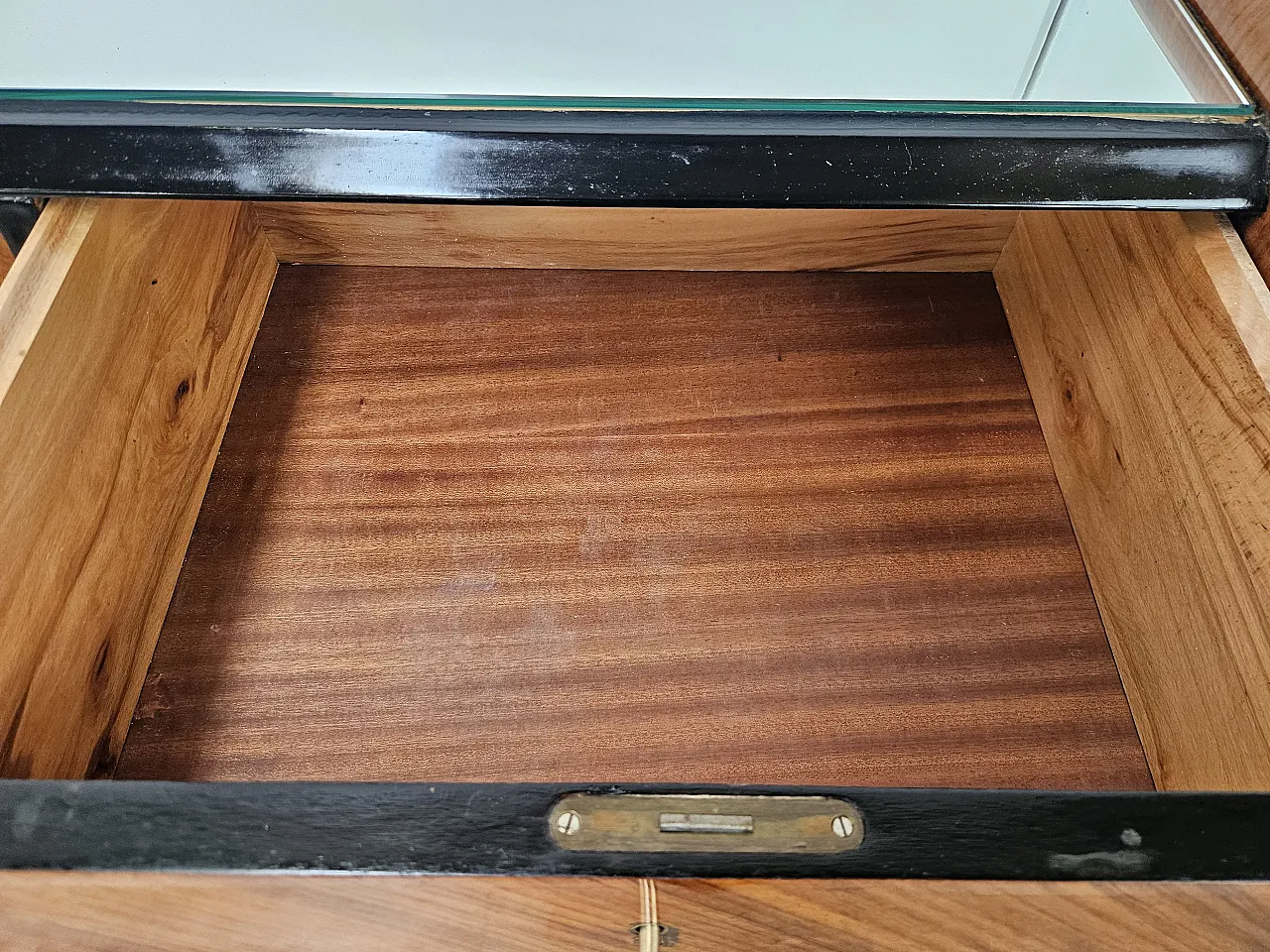 Mid Century drawer in mahogany and mirror, 1950s 20
