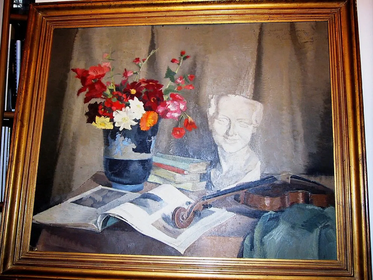 Natura morta di fiori con scultura e violino by Reine Virely, 1930s 1