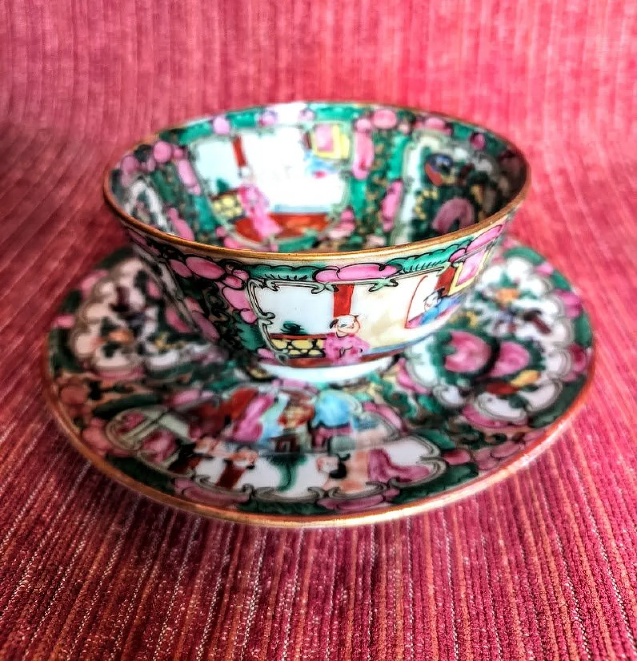 4 ciotole con piatti in porcellana con medaglione rosa, anni '30 2