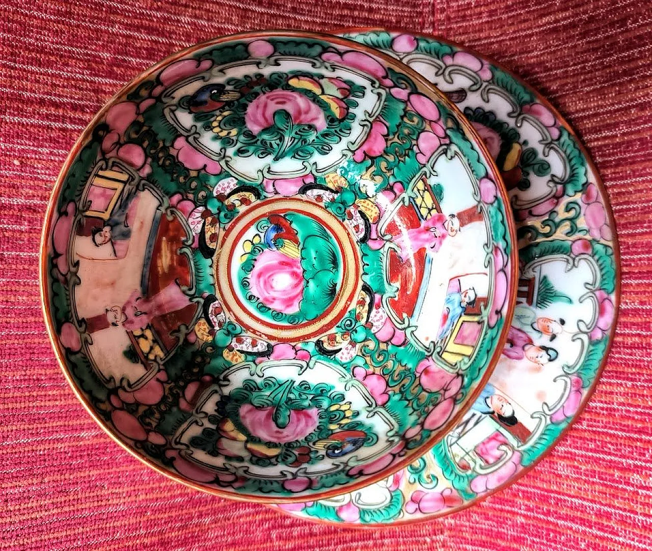 4 ciotole con piatti in porcellana con medaglione rosa, anni '30 4