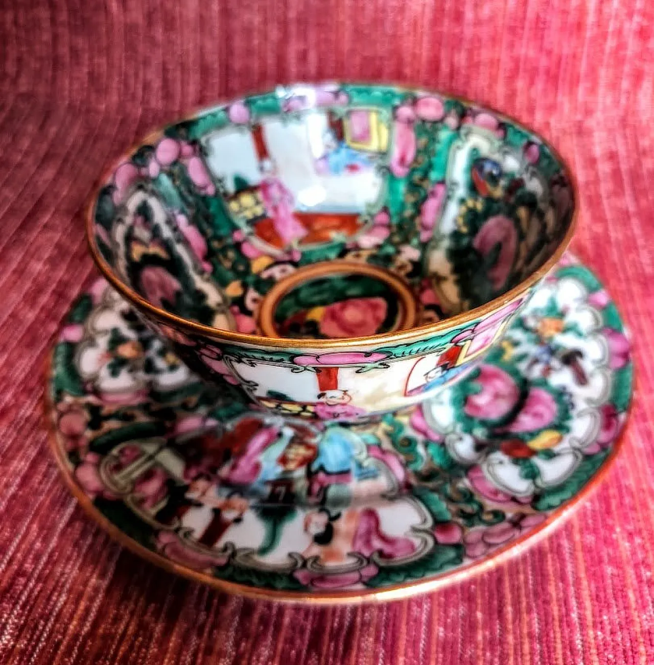 4 ciotole con piatti in porcellana con medaglione rosa, anni '30 6