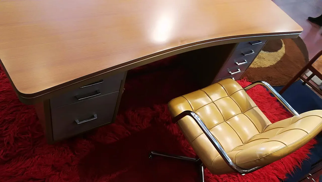 Scrivania metallo laccato di ANONIMA CASTELLI, Bologna Italy anni '50 11