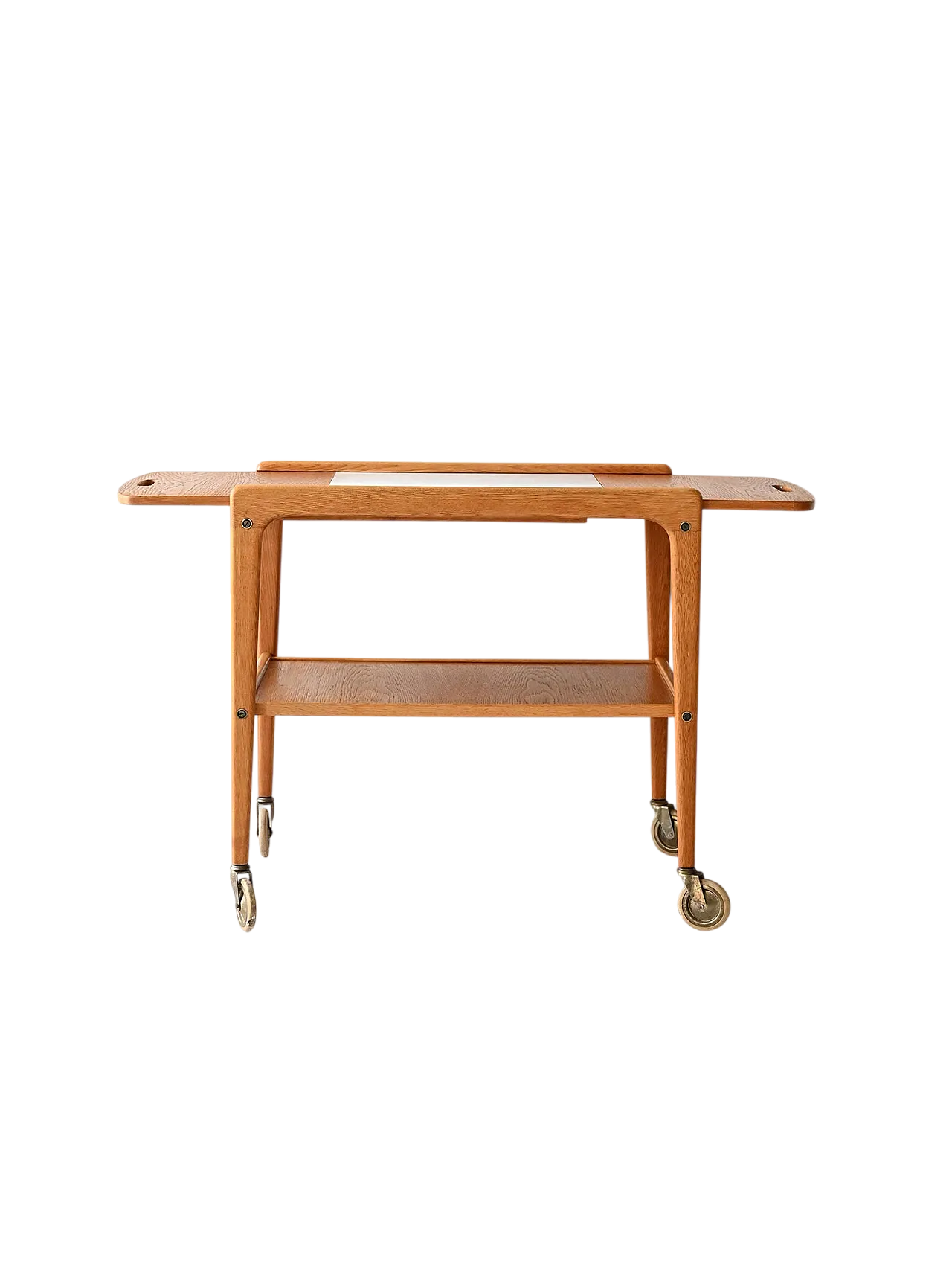 Cart model casino in oak by Engström & MyStrand 10