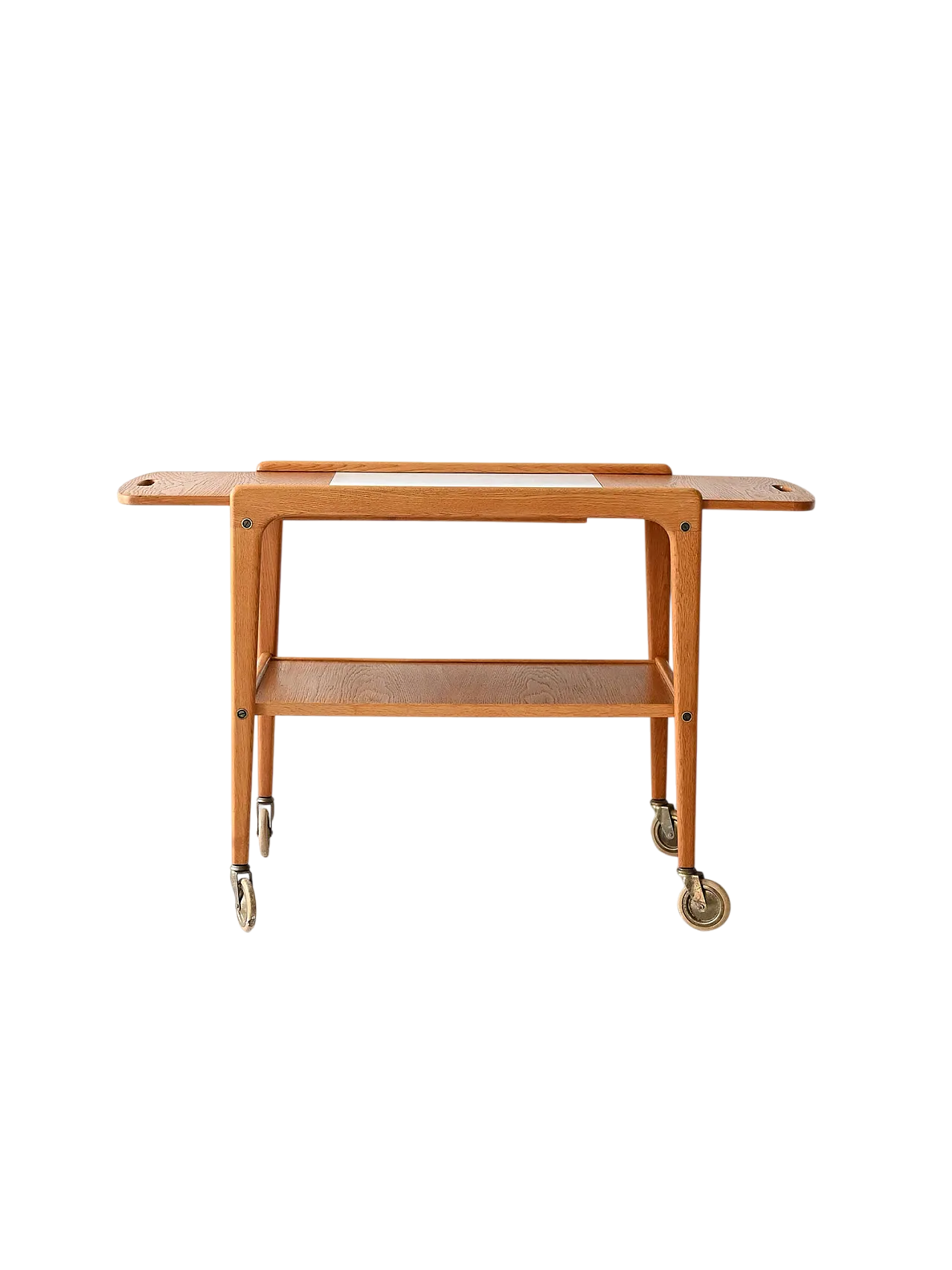 Cart model casino in oak by Engström & MyStrand 11